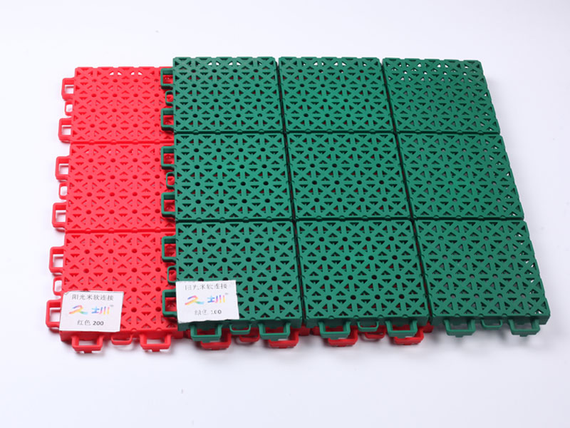 河北辛集籃球場懸浮地板戶外懸浮拼裝地板籃球場地板室外塑膠地板廠家